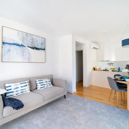 Blue By The River 1 - Elegant Two-bedroom In Santos