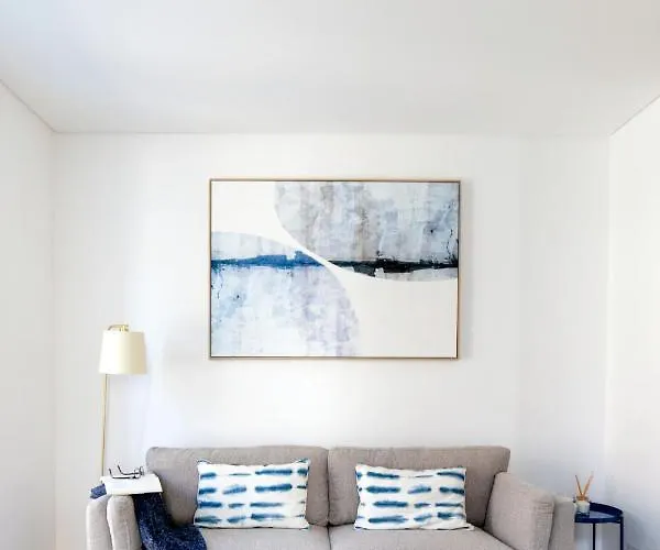 Blue By The River 1 - Elegant Two-bedroom In Santos Lisboa